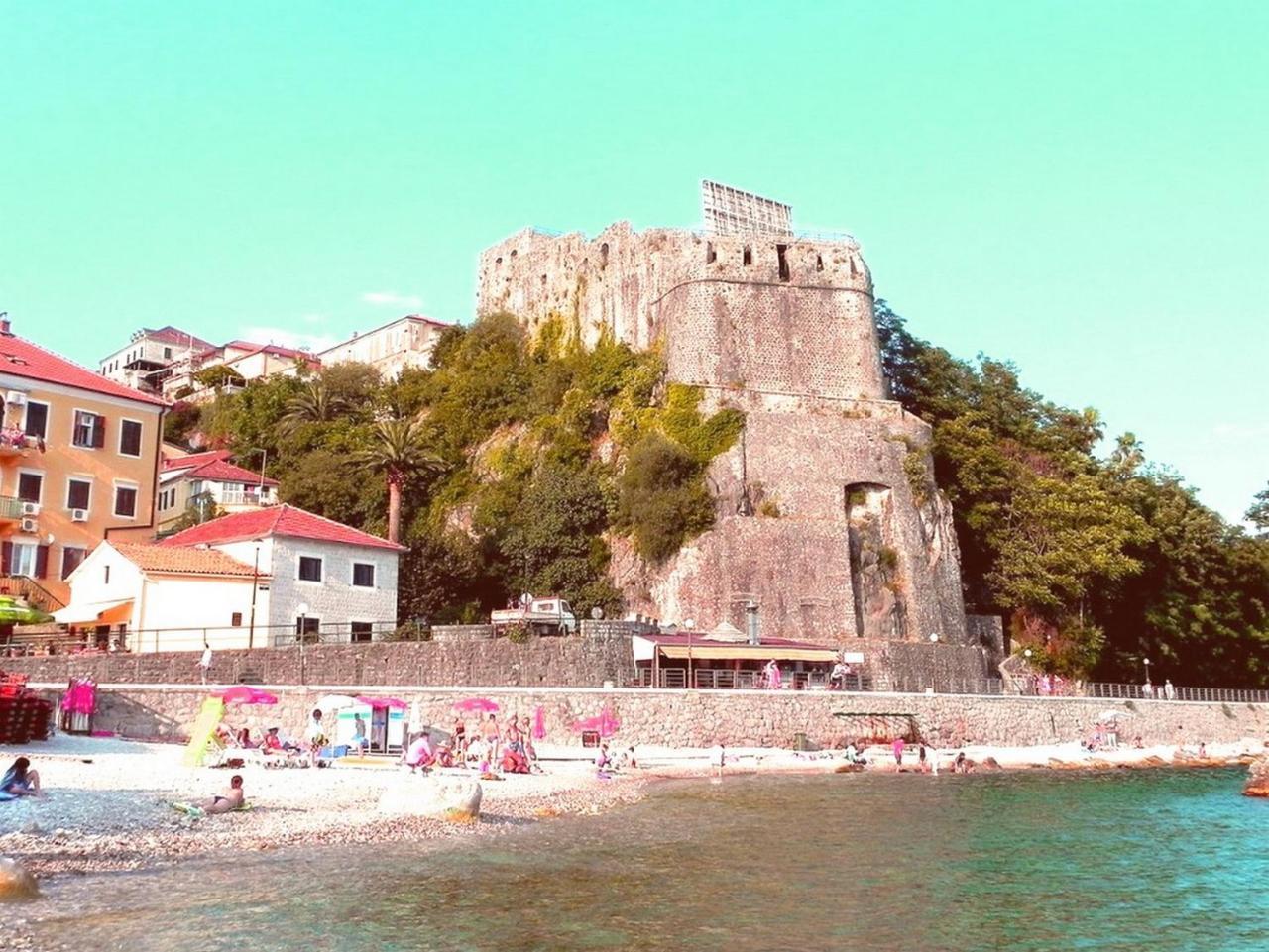 Apartments Lux Milano, Savina,Herceg-Novi ヘルツェグ・ノヴィ エクステリア 写真