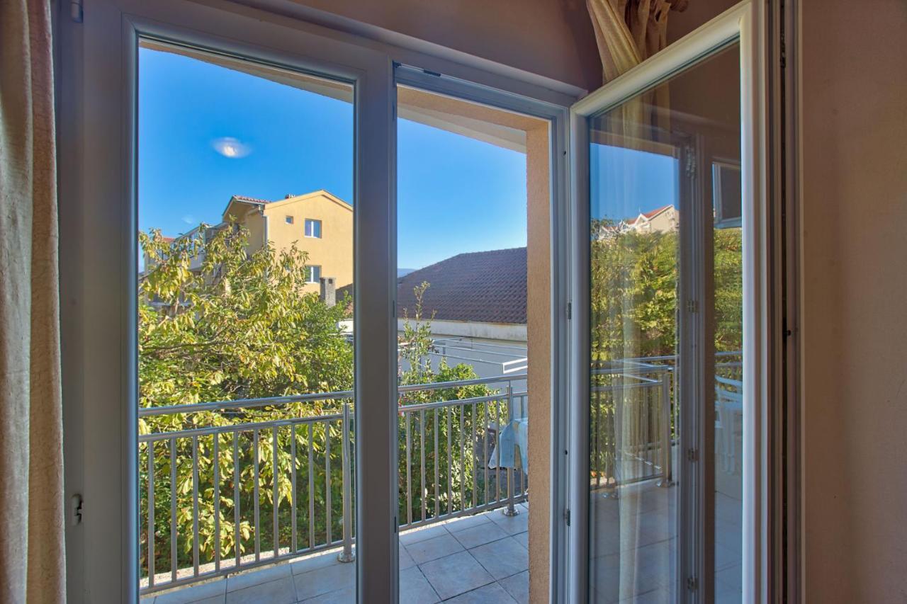 Apartments Lux Milano, Savina,Herceg-Novi ヘルツェグ・ノヴィ エクステリア 写真